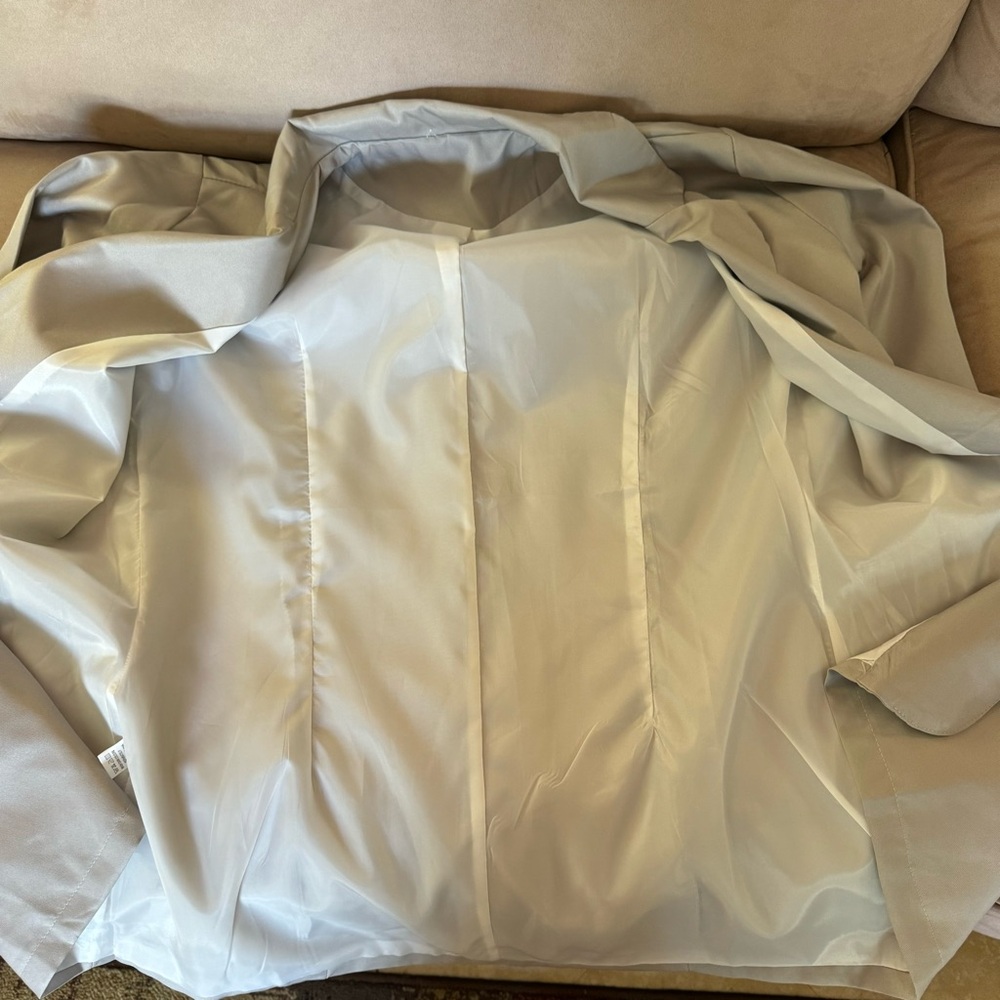 Light Grey Open Jacket With Pockets. Fully Lined.… - image 6